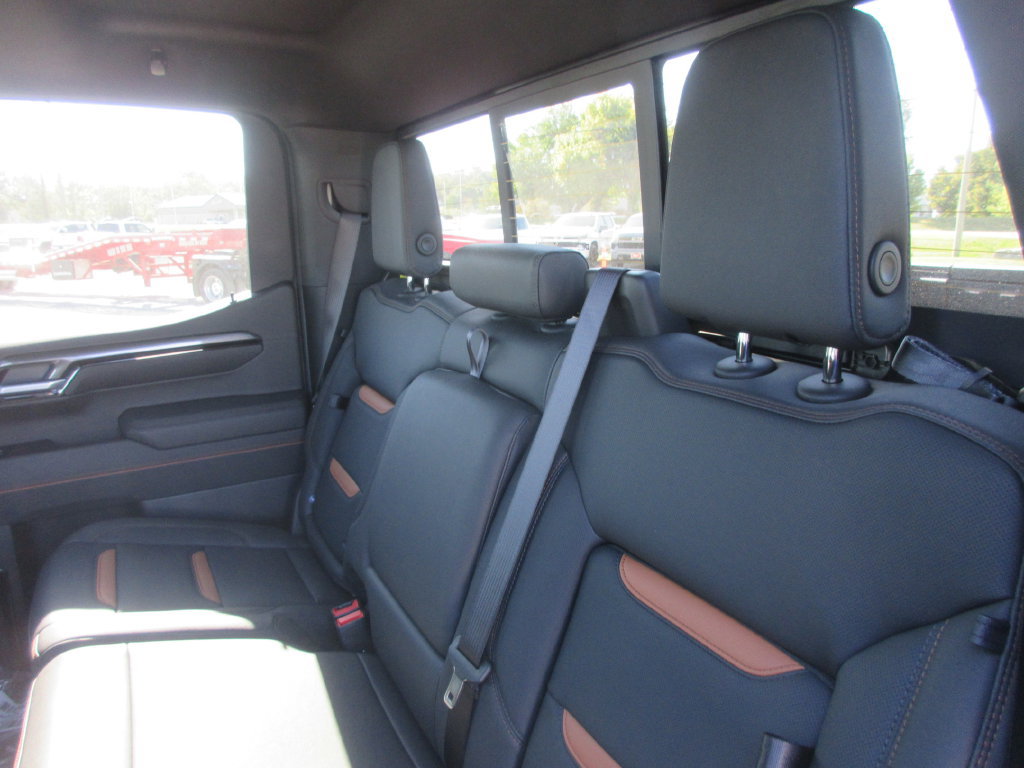 New 2026 GMC Sierra 1500 AT4 w/ AT4 Premium Package AWD/4WD image 13