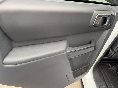 New 2025 Ford Bronco Badlands image 12