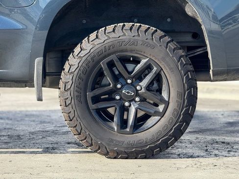 Used 2019 Chevrolet Silverado 1500 LT Trail Boss image 3