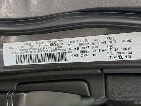 Used 2015 Jeep Grand Cherokee Limited w/ Luxury Group II image 12