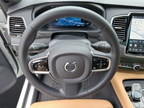Used 2023 Volvo XC90 B6 Ultimate w/ Protection Package Premier AWD/4WD image 22
