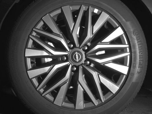 Used 2025 Nissan Altima 2.5 SV image 12