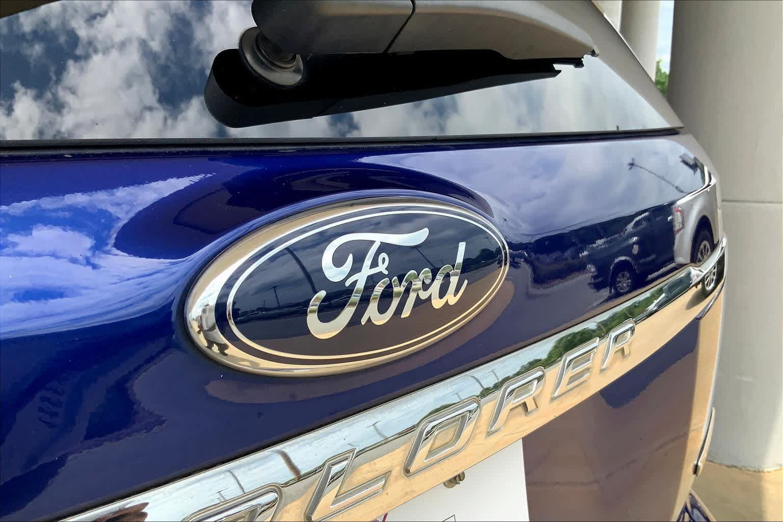 Used 2015 Ford Explorer FWD image 10