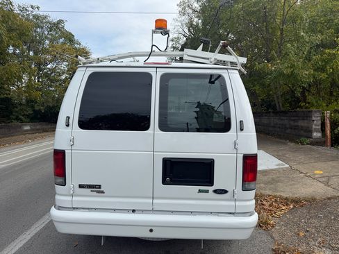 Used 2013 Ford E-150 and Econoline 150 w/ PWR Group image 4