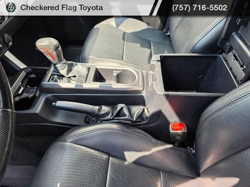 Used 2022 Toyota Tacoma TRD Sport w/ TRD Premium Sport Package AWD/4WD image 24