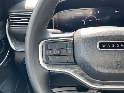 Used 2024 Jeep Wagoneer Series II w/ Flexible Seating Group RWD image 18