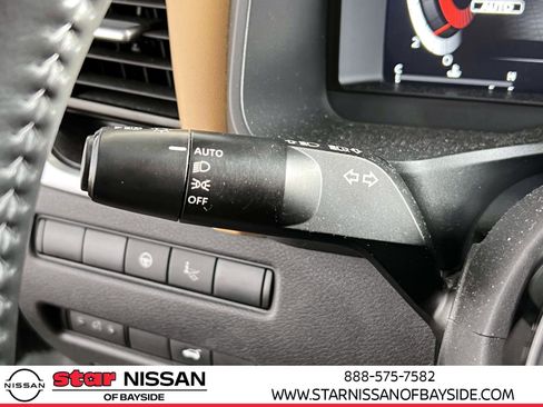 Used 2023 Nissan Rogue Platinum w/ Platinum Premium Package AWD/4WD image 23