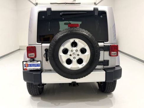Used 2014 Jeep Wrangler Unlimited Sahara w/ Max Tow Package AWD/4WD image 10