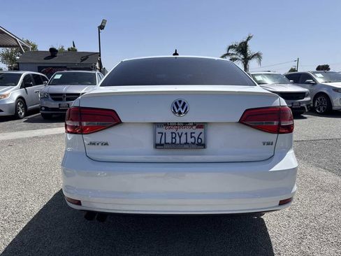 Used 2015 Volkswagen Jetta Sport image 4