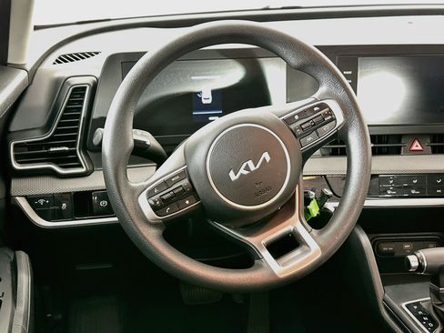Used 2023 Kia Sportage LX FWD image 17