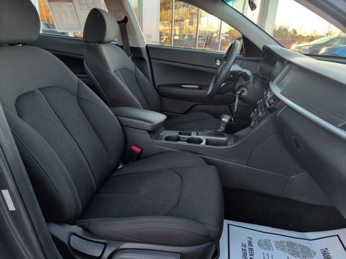 Used 2020 Kia Optima LX image 21