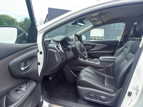 Certified 2023 Nissan Murano SV w/ SV Midnight Edition Package AWD/4WD image 11