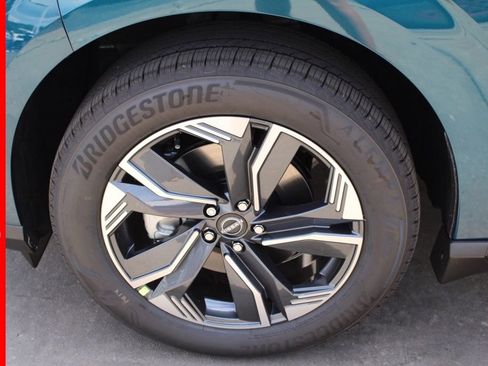 New 2025 Nissan Murano SL image 8