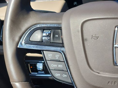 Used 2022 Lincoln Nautilus Reserve image 15