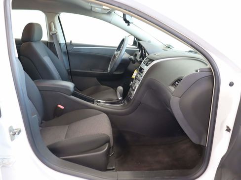 Used 2009 Chevrolet Malibu LT FWD image 17