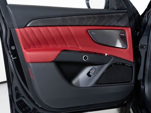 New 2026 Maserati Grecale Modena image 22