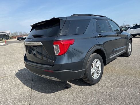 Used 2023 Ford Explorer XLT w/ Equipment Group 202A AWD/4WD image 12
