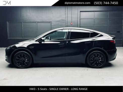 Used 2023 Tesla Model Y Long Range AWD/4WD image 3