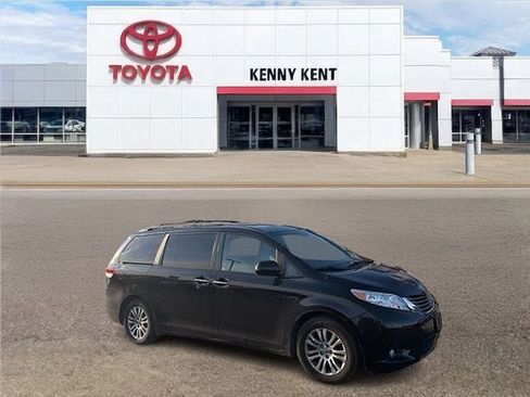 Used 2014 Toyota Sienna XLE w/ Entertainment Package image 1