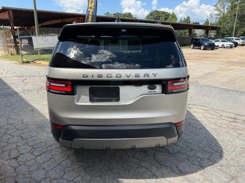 Used 2017 Land Rover Discovery HSE AWD/4WD image 6