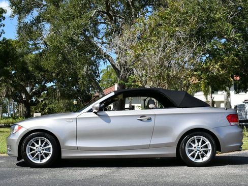 Used 2011 BMW 128i Convertible image 31