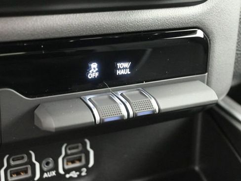 Used 2022 RAM 1500 Big Horn AWD/4WD image 26