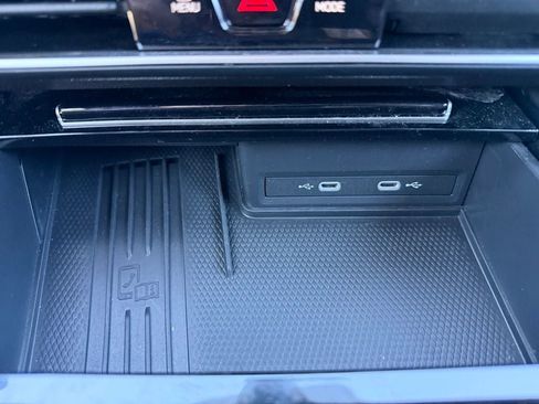 Used 2025 Volkswagen Atlas SE AWD/4WD image 33