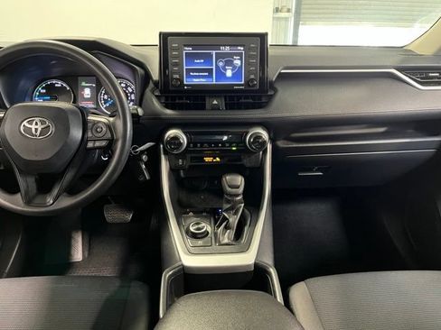 Used 2022 Toyota RAV4 LE AWD/4WD image 20