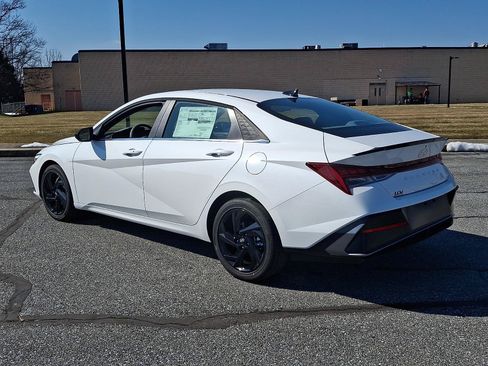 New 2026 Hyundai Elantra SEL Sport Premium w/ Cargo Package FWD image 4