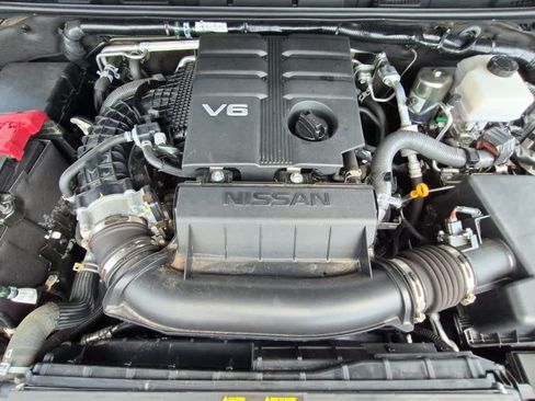 Used 2023 Nissan Frontier PRO-4X w/ Pro Convenience Package AWD/4WD image 19