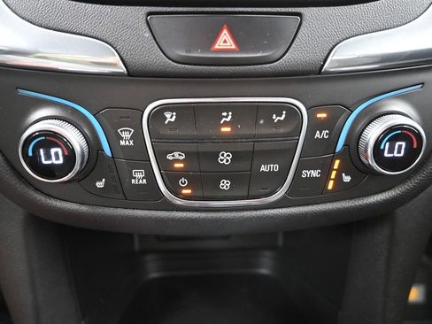 Used 2020 Chevrolet Equinox LT AWD/4WD image 19