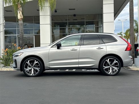 Certified 2023 Volvo XC60 B5 Ultimate image 2