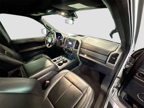 Used 2021 Ford Expedition Max XLT RWD image 17