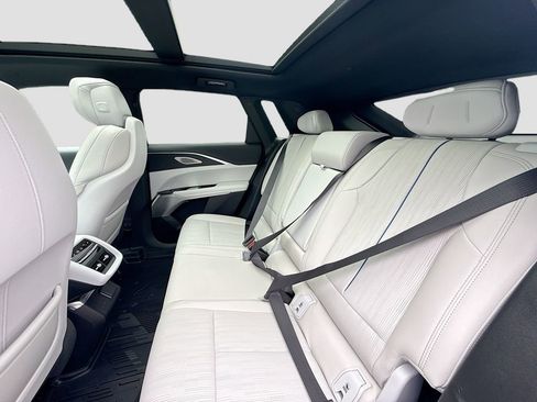 New 2025 Cadillac Lyriq Luxury image 25