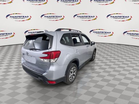 Used 2021 Subaru Forester Premium AWD/4WD image 8