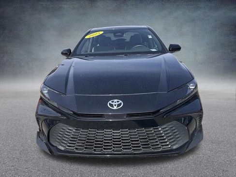 Used 2025 Toyota Camry SE w/ Convenience Package FWD image 12