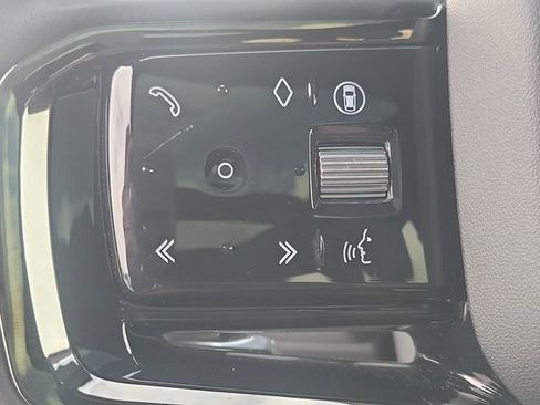 Used 2025 Land Rover Range Rover Evoque S image 23