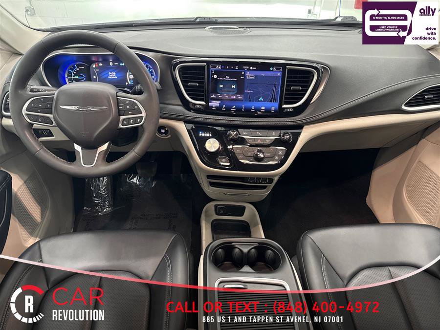 Used 2024 Chrysler Pacifica Limited FWD image 66