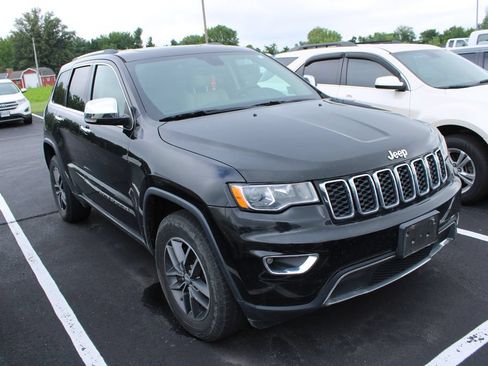 Used 2017 Jeep Grand Cherokee Limited AWD/4WD image 3