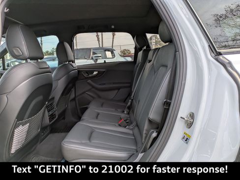 New 2025 Audi Q7 3.0T Prestige image 17