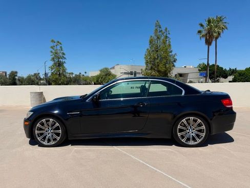 Used 2010 BMW M3 Convertible RWD image 3