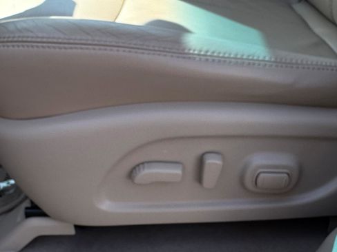 Used 2013 Nissan Pathfinder SL image 13