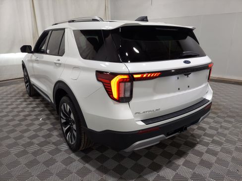 Used 2026 Ford Explorer Platinum w/ LUX Leather Package AWD/4WD image 2