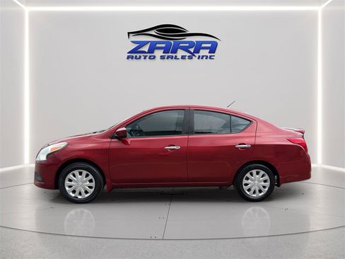 Used 2016 Nissan Versa SV FWD image 4