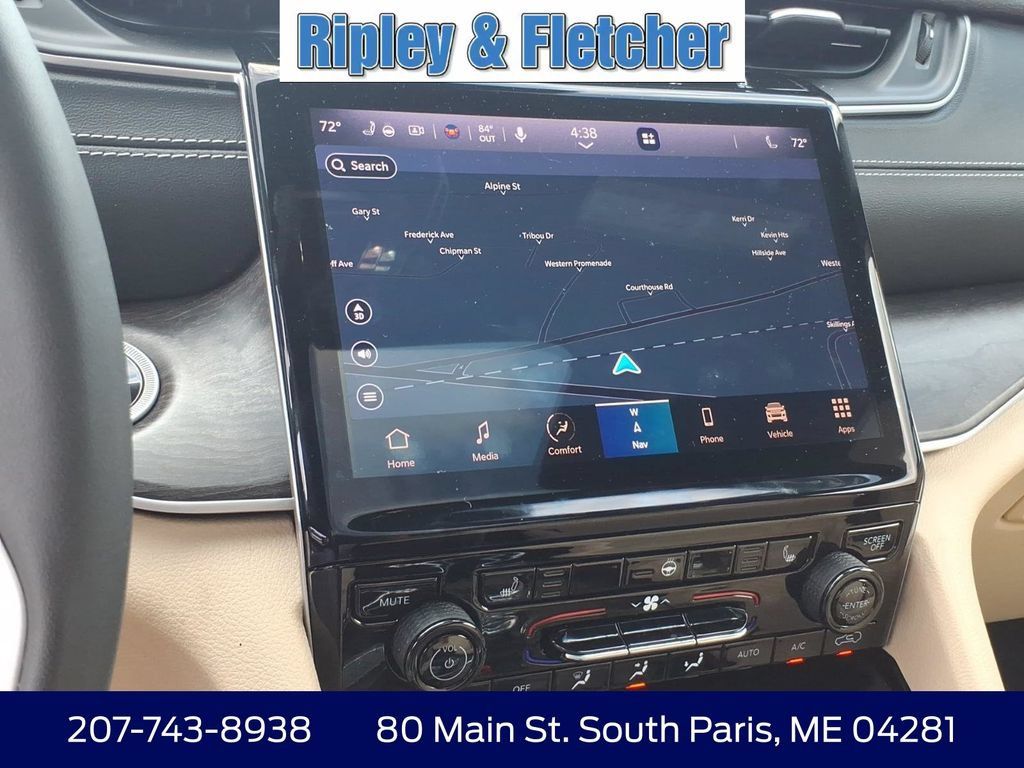 Used 2023 Jeep Grand Cherokee L Limited AWD/4WD image 20