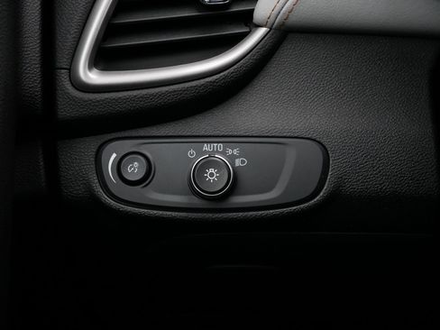 Used 2019 Chevrolet Trax LT w/ LPO, Cargo Package image 27