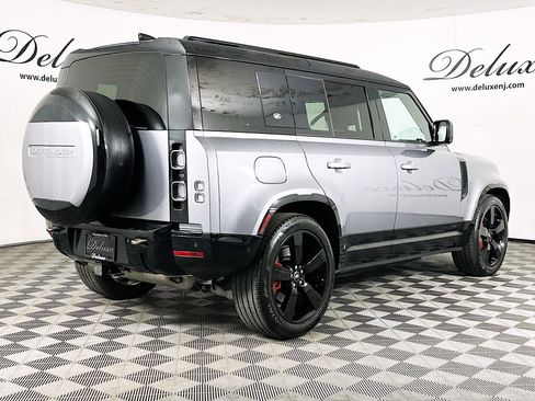 Used 2024 Land Rover Defender 110 X AWD/4WD image 6