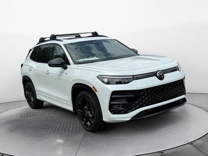 New 2025 Volkswagen Tiguan SE R-Line