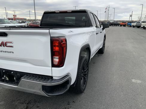 Used 2023 GMC Sierra 1500 Pro AWD/4WD image 14