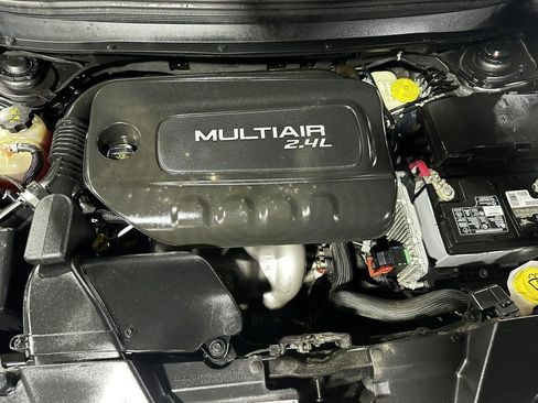 Used 2015 Jeep Cherokee Latitude FWD image 45